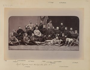 „Královští inženýři, poblíž brány velitelství“