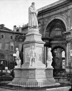 Socha Leonarda da Vinci, Milán, Itálie, konec 19. století.
