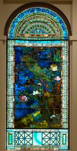 Pávi a pivoňky I od John La Farge