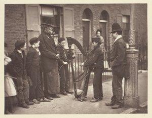 Halianští pouliční hudebníci od John Thomson