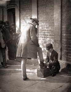 Závěsný od John Thomson