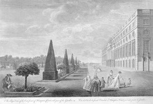 Šikmý pohled na východní frontu Hampton Court s částí zahrady, c.1744