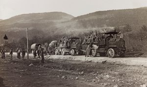 Album "Moje světová válka - vzpomínky na jihozápadní frontu v Korutanech, Itálie, Trentino-Alto Adige) 31.3.1915-12.11. 1918 - Josef Zohles Vídeň ": vojenská vozidla v Hermagu od Josef Zohles