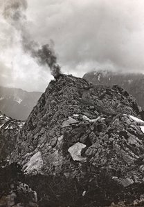 Album "Moje světová válka - vzpomínky na jihozápadní frontu v Korutanech, Itálie, Trentino-Alto Adige) 31.3.1915-12.11. 1918 - Vídeň Josefa Zohleho ": válečná zóna (č/b foto) od Josef Zohles