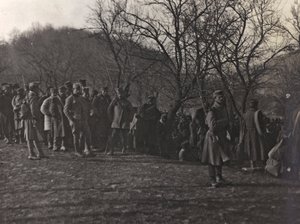 Album "Moje světová válka - vzpomínky na jihozápadní frontu v Korutanech, Itálie, Trentino-Alto Adige) 31.3.1915-12.11. 1918 - Josef Zohles Vídeň ": zajatci (č/b foto) od Josef Zohles