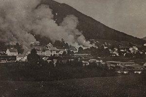 Album "Moje světová válka - vzpomínky na jihozápadní frontu v Korutanech, Itálie, Trentino-Alto Adige) 31.3.1915-12.11. 1918 - Josef Zohles Vídeň ": bombardování v Tarvisiu (čb p od Josef Zohles