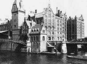 Pohled na Speicherstadt (skladové město) Hamburk, c.1910