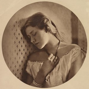 Ellen Terry, v šestnácti letech, 1864, vytiskla ca. 1913. od Julia Margaret Cameron