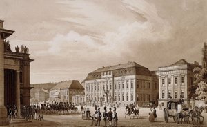 Unter den Linden, Berlín. Pohled z Neue Wache směrem na Kronprinzenpalais s Prinzessinenpalais napravo a Kommandatur nalevo,