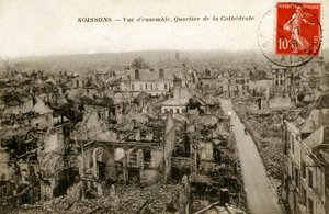 Gesamtansicht des zerstörten Kathedralenbezirks, Soissons