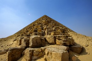 Stará egyptská říše; pyramida v Dahšúru; Egypt; Stará říše od Kenneth Garrett