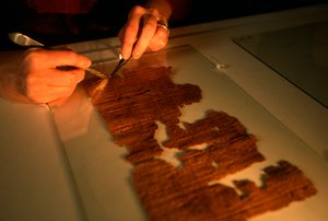 Florence Darbre, Jidášovo evangelium; Codex Tchacos; kritické vydání, gnostický text; Ženeva, 2004 (foto) od Kenneth Garrett