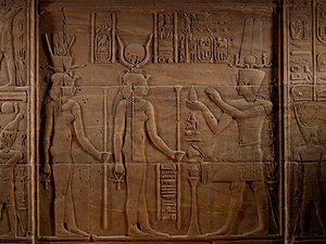 MM7836; Kleopatra; Egypt; Philae Temple; Aswan; Isis Temple; Last Pharaohs Ptolemy I..., 2011 (foto) od Kenneth Garrett