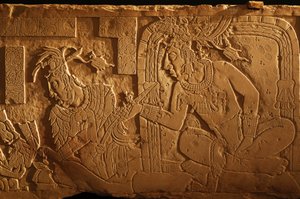Chrám 21, trůnní lavice, řezba krále Achala Mo Naba, Palenque, Mexiko, 2005 (foto) od Kenneth Garrett