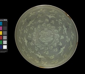 Mísa s jeřáby a mraky, cca 1150-1200 (celadonově glazovaná kamenina) od Korean School