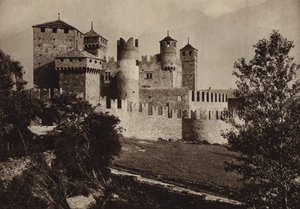 Itálie: Castello Fenis, Val d