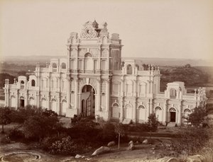 Brána, palác Faluknuma
