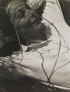 Portrét Ellen Frankové od Laszlo Moholy-Nagy