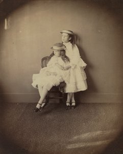 Julia a Ethel Arnold, 1872. od Lewis Carroll