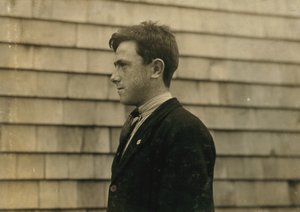 15letý James Cooney, irský přistěhovalec z Fall River ve státě Massachusetts. od Lewis Wickes Hine