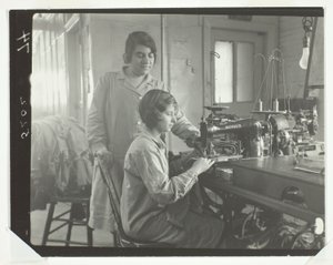 Tovární dělníci od Lewis Wickes Hine