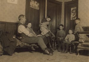 Domov Alfreda Benoita v New Bedford, Massachusetts, dětského metaře v Bennett Mill a jednoho z 11 dětí, 1912 od Lewis Wickes Hine
