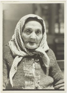 Židovská babička, Ellis Island od Lewis Wickes Hine