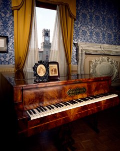 Klavír v obývacím pokoji Palazzo Barezzi, Busseto, Emilia Romagna Region, Itálie od Unbekannt Unbekannt