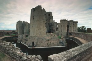 Hrad Raglan, Monmouthshire, Jižní Wales, Velká Británie (foto) od Unbekannt Unbekannt