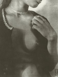 Mezzo forte (černobílá fotografie) od Lionel Wendt