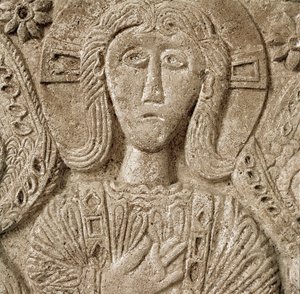 Archeologie středověku (středověk). Barbarské umění Lombardie: detail Krista, nízký reliéf oltáře vévody Rachise. Sochařství, lombardské umění, 737-744. Cividale del Friuli, muzeum Chretien, poklad katedrály