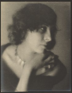 Adryanne od Louis Fleckenstein