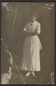 [Florence stojí na cestě] od Louis Fleckenstein