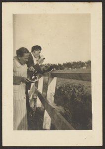 [Lidé jedí meloun] od Louis Fleckenstein