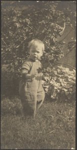 [Portrét dítěte v zahradě] od Louis Fleckenstein