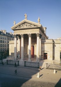 Fasáda kostela Notre-Dame de Lorette, postavený v letech 1823-36 od Louis Hippolyte Lebas