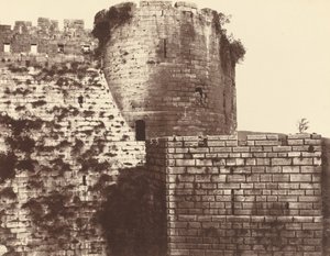 Kalaat-El Hosn, druhý výběh, exteriér, poledne
