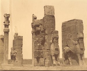 15 [Brána všech národů, Persepolis, Fars], 40.–60. léta 19. století. od Luigi Pesce
