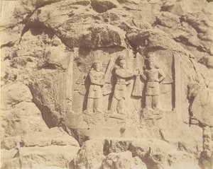 7 [Tag-e Bustan, Korunovací obřad Shapoura II, Kermanshah], 40.–60. léta 19. století. od Luigi Pesce
