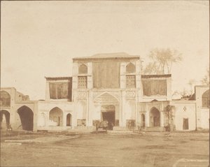 Vnější vchod do Králova paláce, Teherán, 1858. od Luigi Pesce
