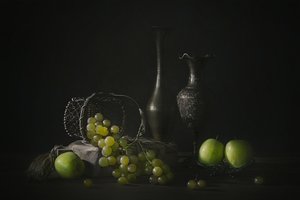 Náladové hrozny a jablka od Lydia Jacobs