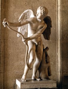 Eros (Amor) s lukem (1753) replika Eros de Thespies od Lysippeho. Kapitolské muzeum, Řím.