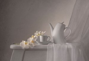 Elegantní čajový dýchánek s orchidejemi od Margareth Perfoncio