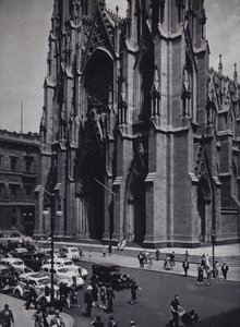 Manhattan: Katedrála svatého Patrika (černobílá fotografie)