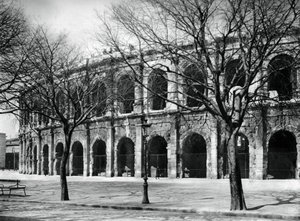 Římská aréna, Nimes, Provence, Francie, 1937 od Martin Hurlimann
