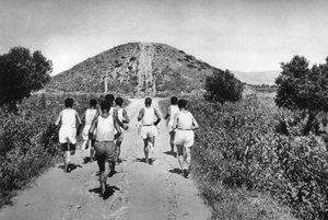 Mohyla Marathonu, Řecko, 1937.
