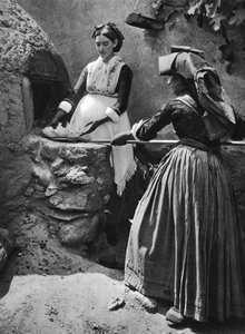 Ženy u pece, Sardinie, Itálie, 1937.