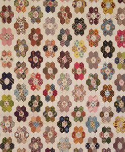 Detail patchworkového přehozu (textil) od Mary Butler