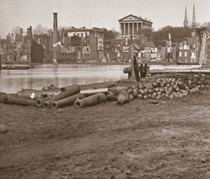 Ruiny Richmondu, Virginie (černobílá fotografie) od Mathew Brady