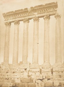Kolonáda Chrámu Slunce, v Baâlbek Heliopolis, září 1850. od Maxime Du Camp
